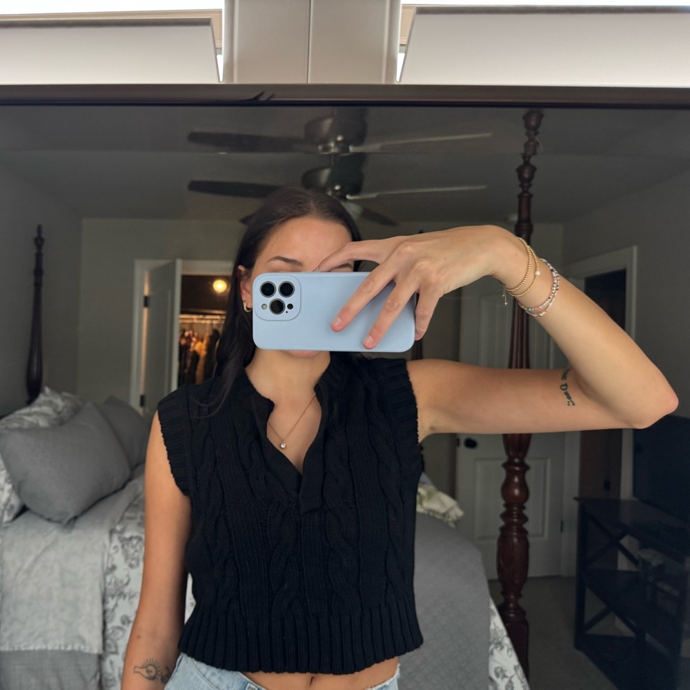 Black cropped knitted sweater